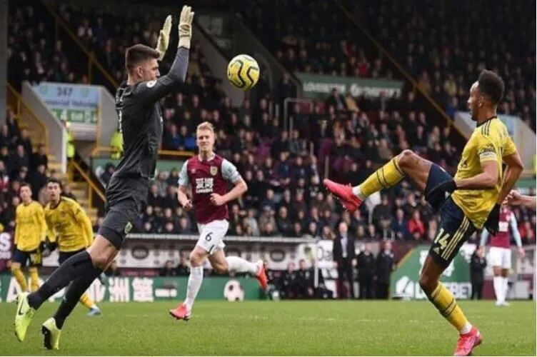 Cần cân đối lực chân hợp lý khi lốp bóng